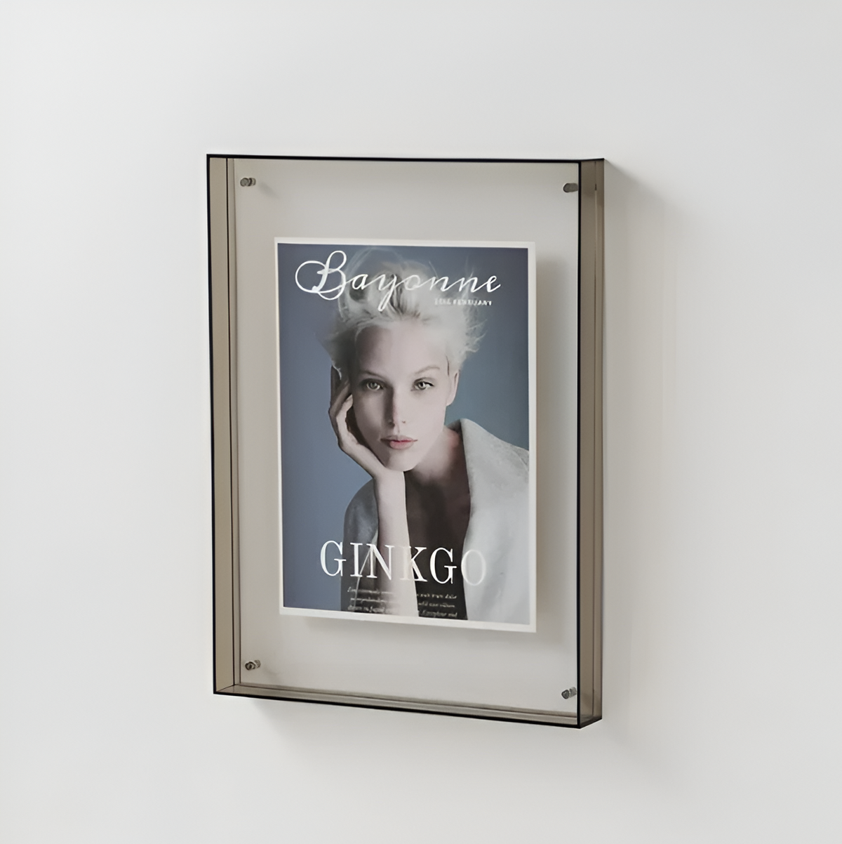 Seravina Clear Acrylic Photo Frame
