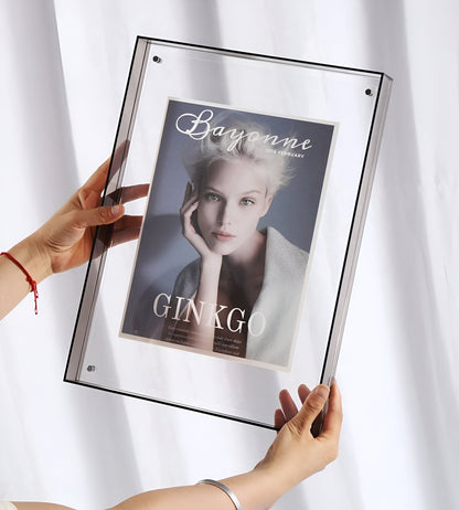 Seravina Clear Acrylic Photo Frame