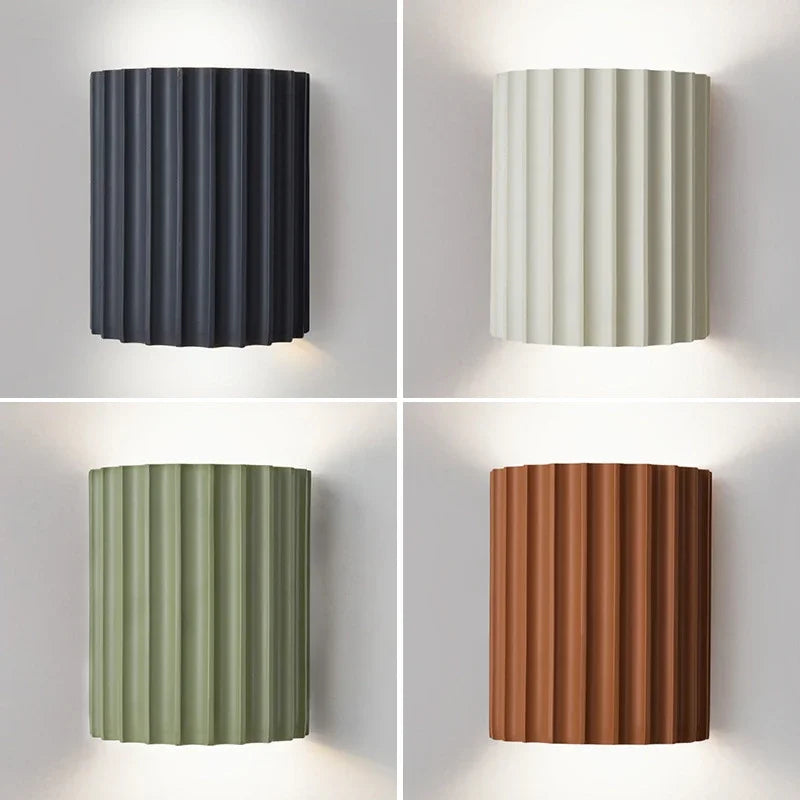 Ribbed Resin Wall Lamp