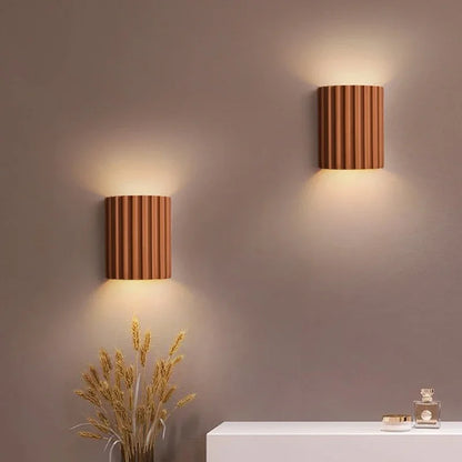 Ribbed Resin Wall Lamp