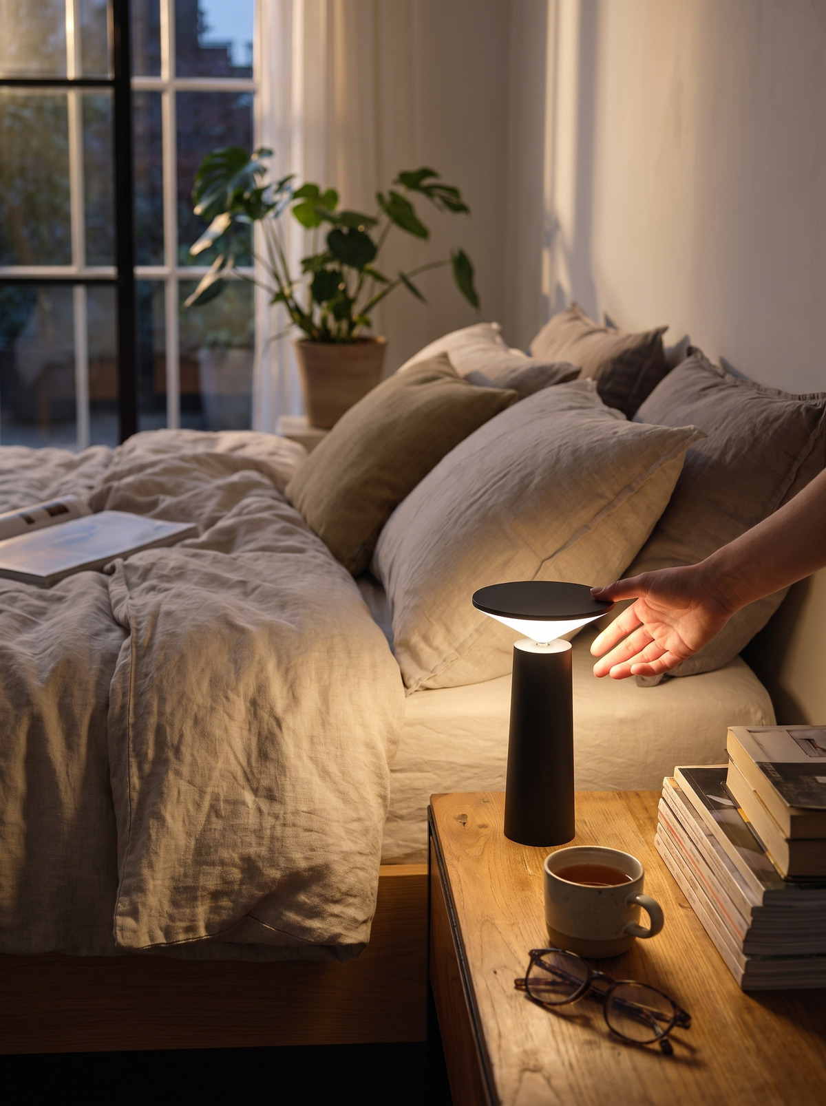 Bedsides, desks, side tables
