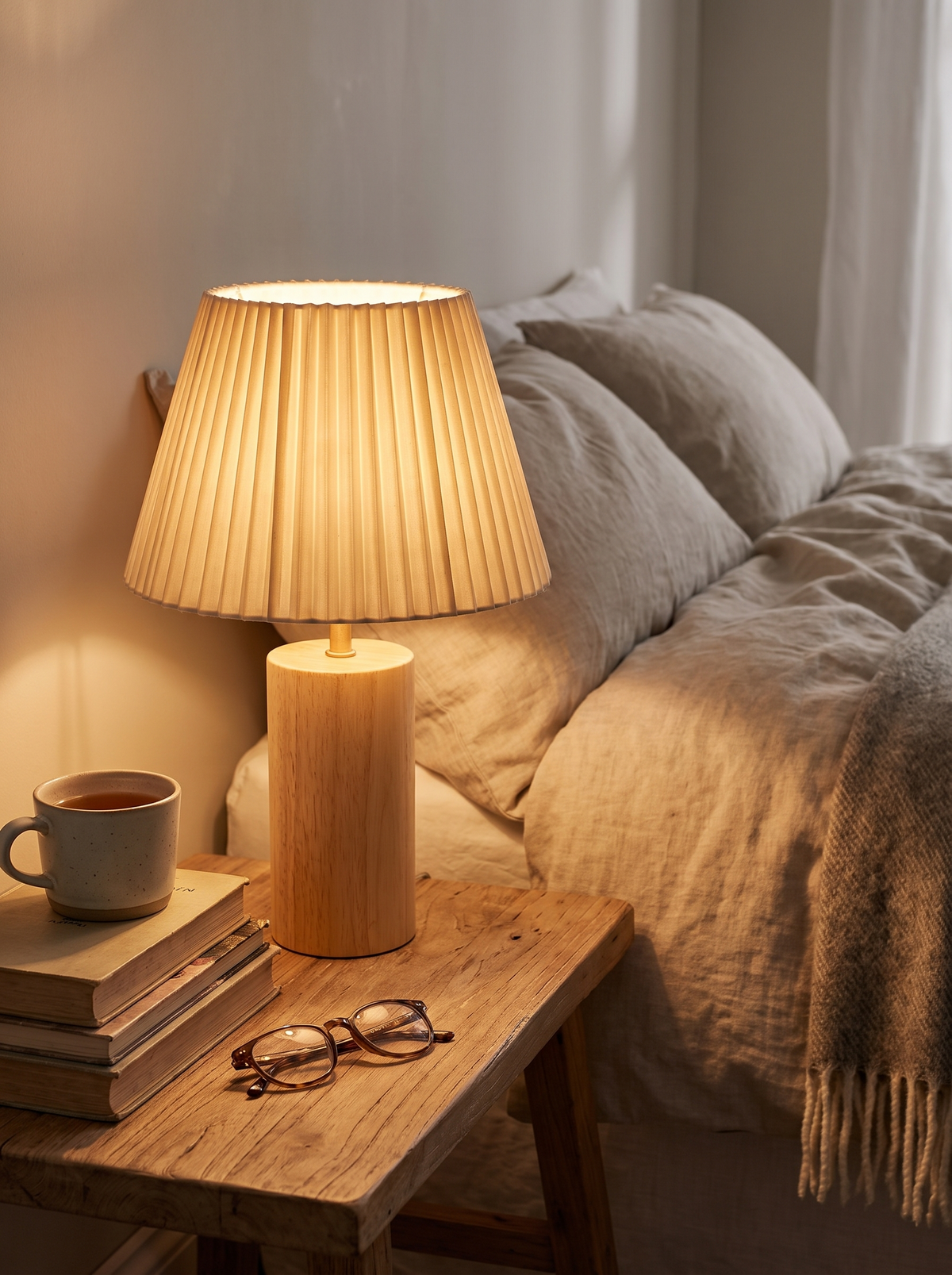 A Pleated Shade That Glows