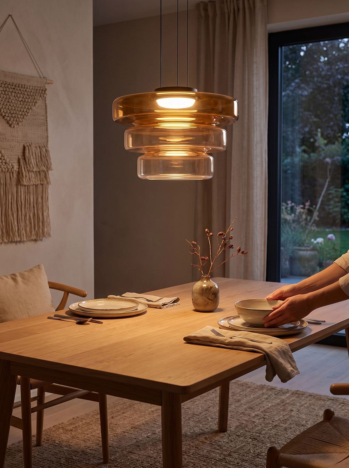Elegant Minimalism, Warm Glow